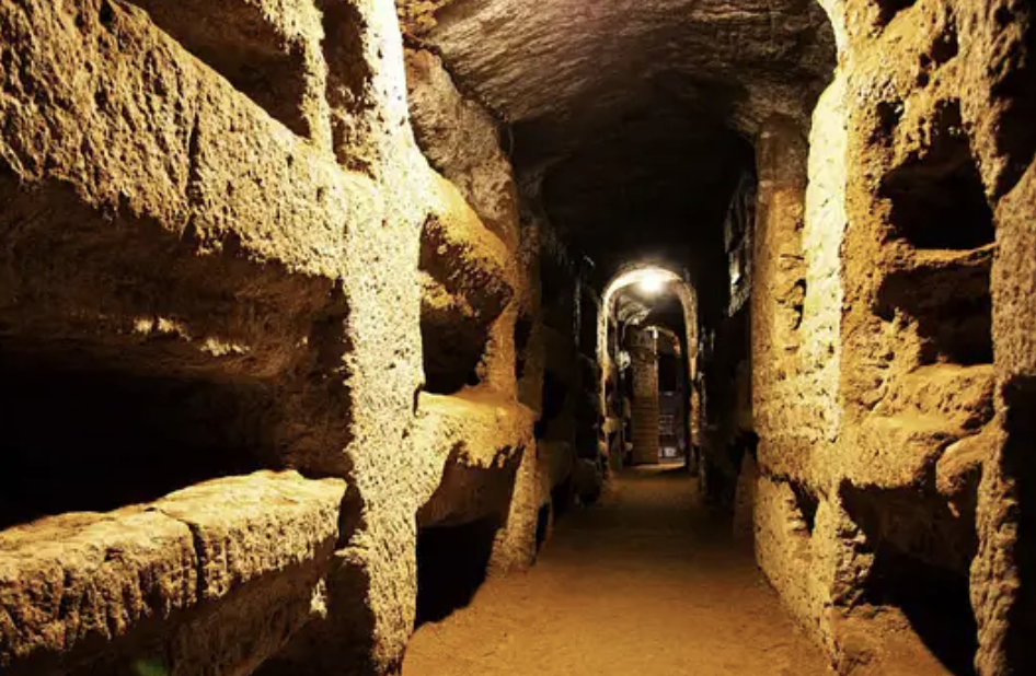 Read more about the article CATACOMBS IN AMERICA